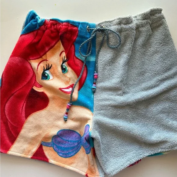 Disney Little Mermaid Shorts - terrycloth - Picture 6 of 7